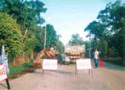Kerja-kerja Mengred Bahu Jalan Kg Tengah, Sg Abong
